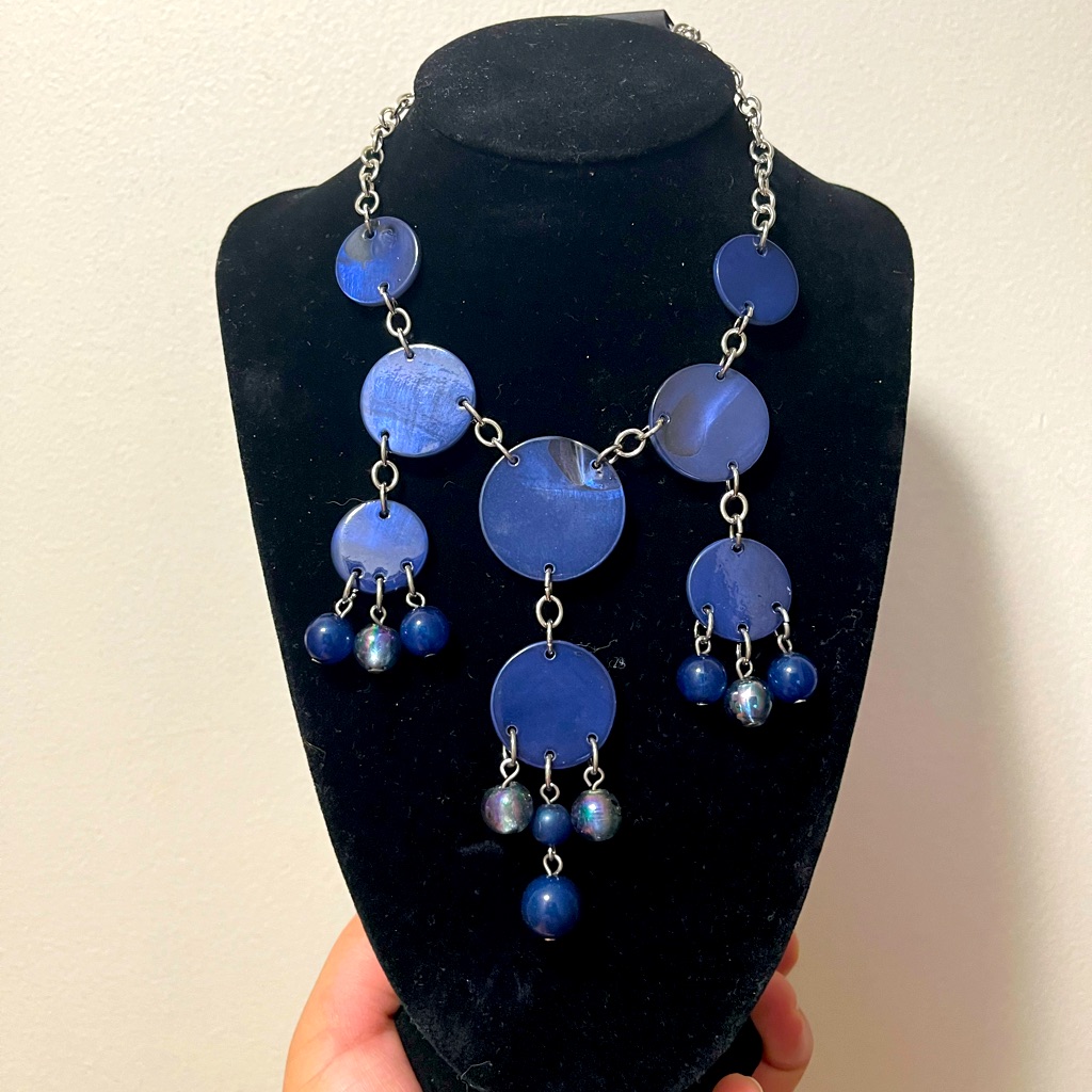New Blue Disc Necklace 10$